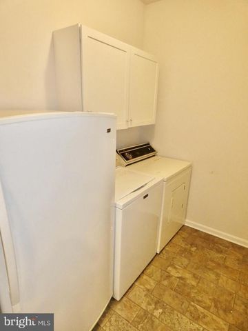 215 MILL POND AVE, Milton, DE 19968