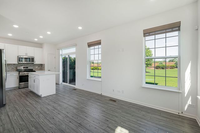 2001 Stuttle Road, Batavia, IL 60510