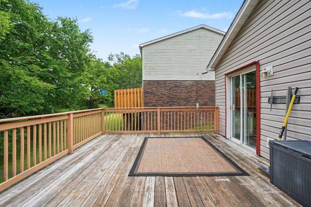 126 Five Oaks Dr, Nashville, TN 37217