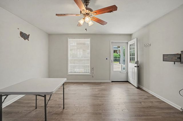 126 Five Oaks Dr, Nashville, TN 37217