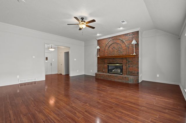 1301 WOLF LAIR DR, Collierville, TN 38017