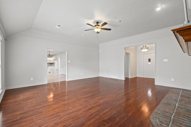 1301 WOLF LAIR DR, Collierville, TN 38017