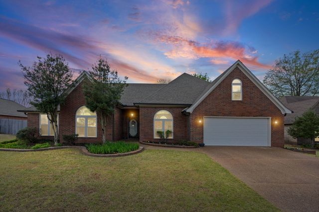 1301 WOLF LAIR DR, Collierville, TN 38017