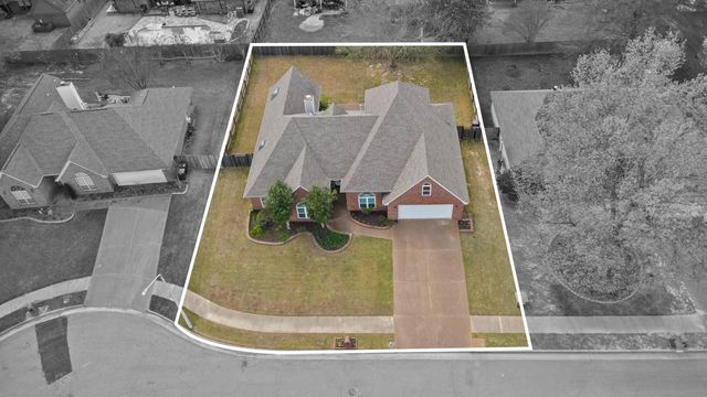 1301 WOLF LAIR DR, Collierville, TN 38017