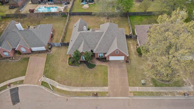 1301 WOLF LAIR DR, Collierville, TN 38017