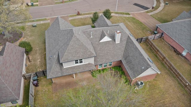 1301 WOLF LAIR DR, Collierville, TN 38017