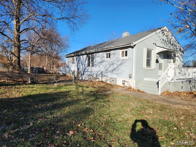 10001 Lark Avenue, Unincorporated, MO 63125