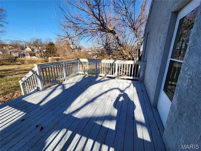 10001 Lark Avenue, Unincorporated, MO 63125