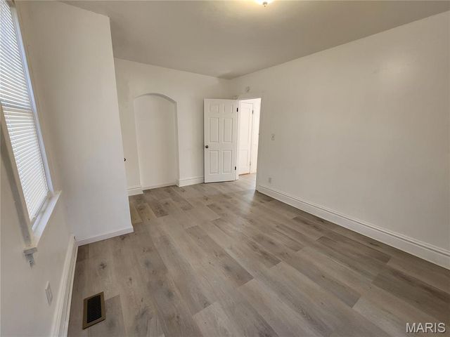 10001 Lark Avenue, Unincorporated, MO 63125