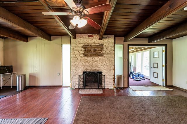 324 Fenfield Dr, Unity Twp, PA 15650
