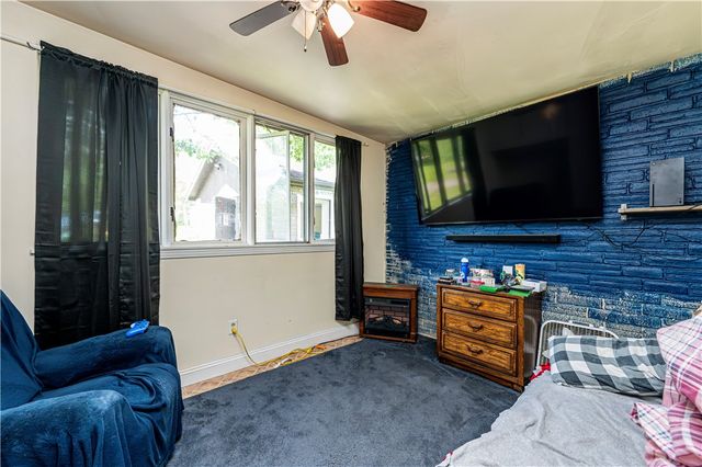 324 Fenfield Dr, Unity Twp, PA 15650