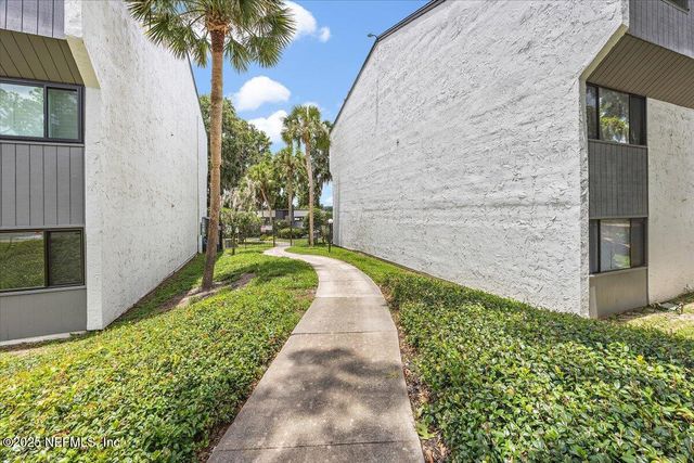2628 SW 14TH Drive 326, Gainesville, FL 32608