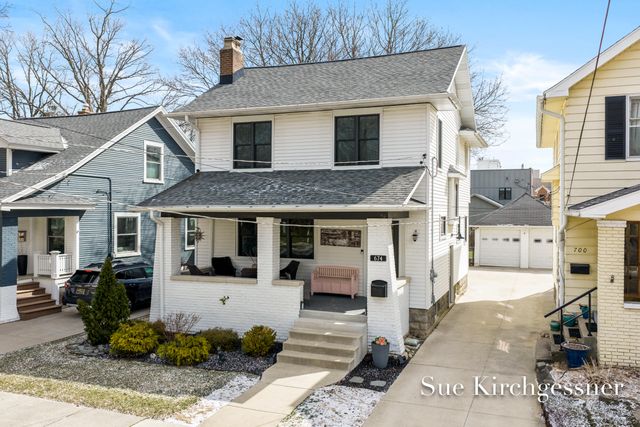 674 Lovett Avenue Se, East Grand Rapids, MI 49506