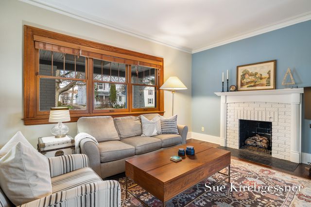 674 Lovett Avenue Se, East Grand Rapids, MI 49506