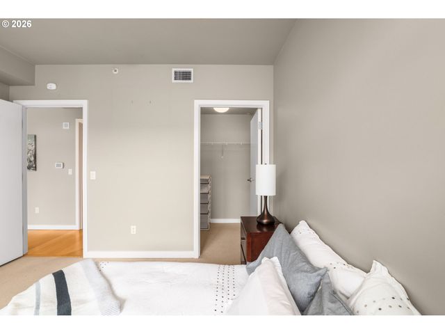 1930 S RIVER Dr W605, Portland, OR 97201