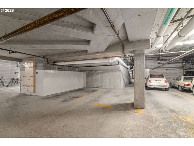 1930 S RIVER Dr W605, Portland, OR 97201