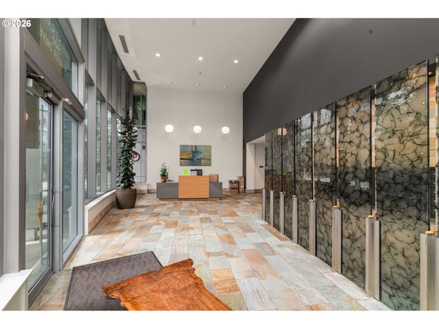 1930 S RIVER Dr W605, Portland, OR 97201