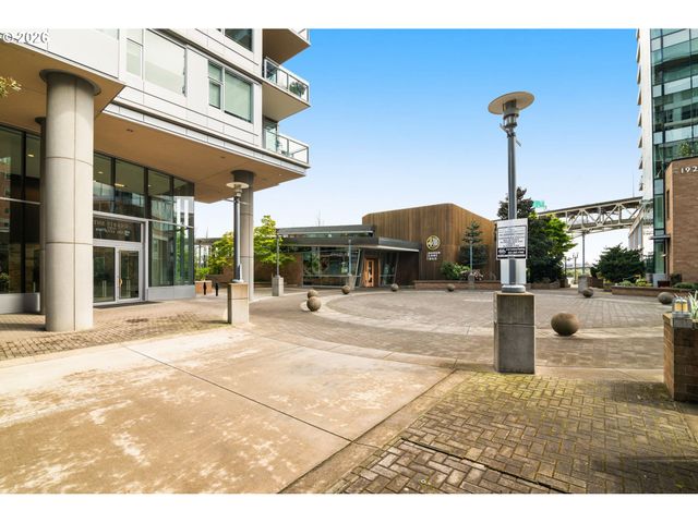 1930 S RIVER Dr W605, Portland, OR 97201