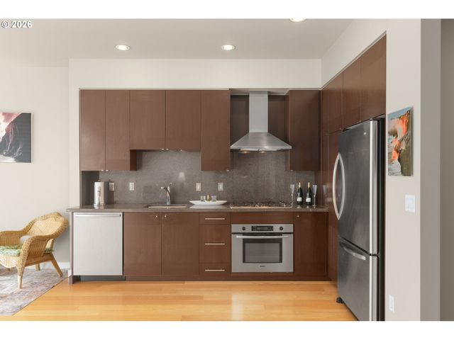 1930 S RIVER Dr W605, Portland, OR 97201