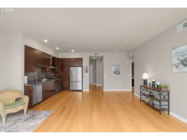 1930 S RIVER Dr W605, Portland, OR 97201