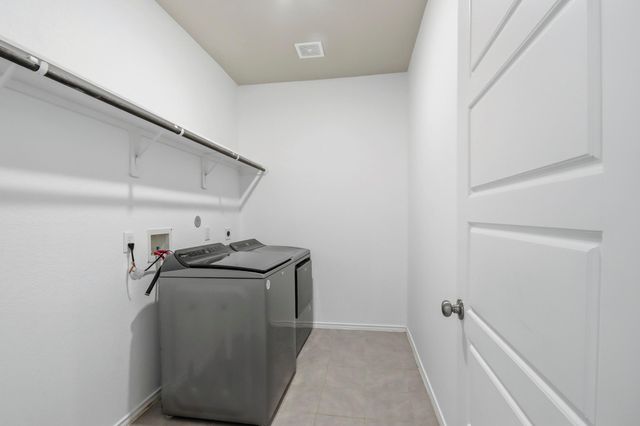 515 High Holly Circle, Magnolia, TX 77354