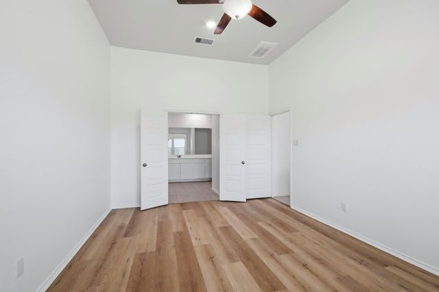 515 High Holly Circle, Magnolia, TX 77354