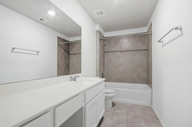 515 High Holly Circle, Magnolia, TX 77354