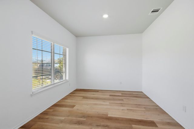 515 High Holly Circle, Magnolia, TX 77354