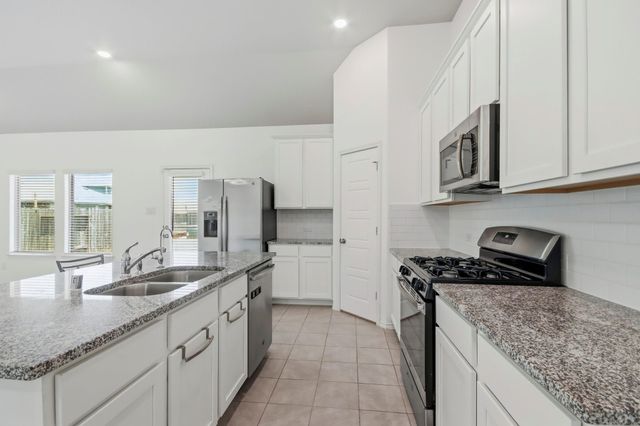 515 High Holly Circle, Magnolia, TX 77354