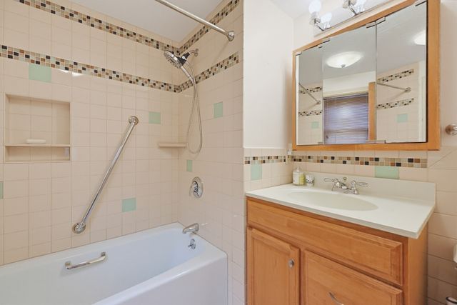 486 Belknap Rd, Framingham, MA 01701
