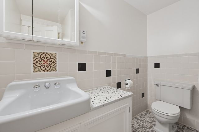 486 Belknap Rd, Framingham, MA 01701