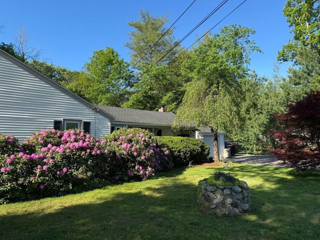 486 Belknap Rd, Framingham, MA 01701