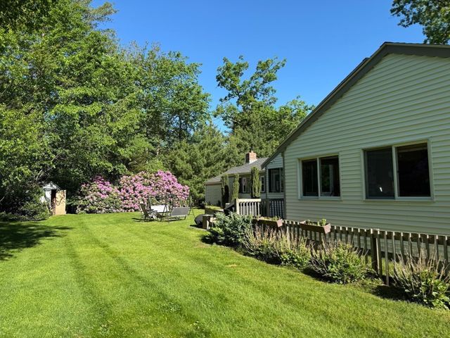 486 Belknap Rd, Framingham, MA 01701