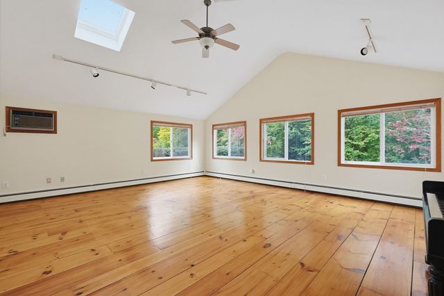 486 Belknap Rd, Framingham, MA 01701