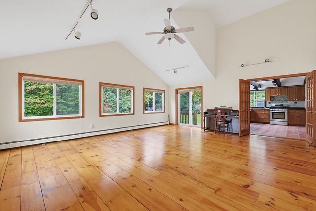 486 Belknap Rd, Framingham, MA 01701