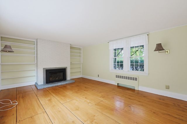 486 Belknap Rd, Framingham, MA 01701