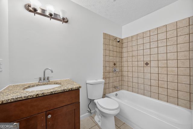 1902 Woods Court, Riverdale, GA 30296