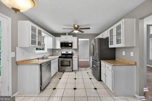 1902 Woods Court, Riverdale, GA 30296