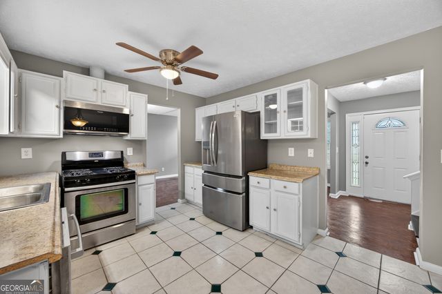 1902 Woods Court, Riverdale, GA 30296