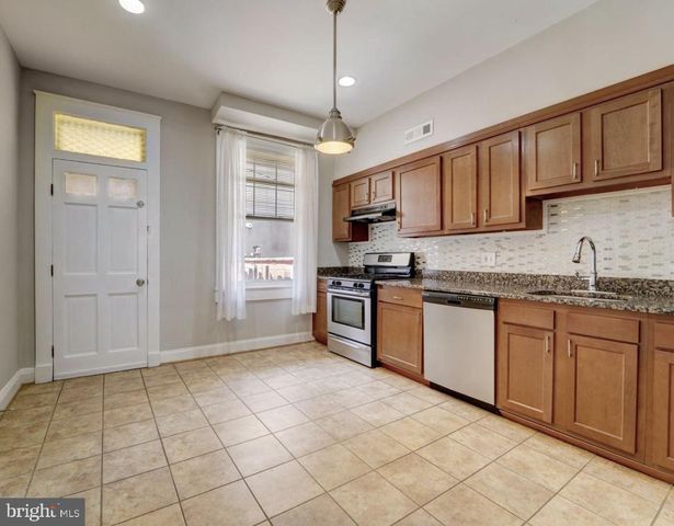 3129 FLEET ST, Baltimore, MD 21224