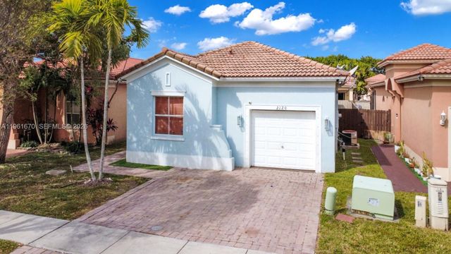 2120 NE 37th Rd, Homestead, FL 33033