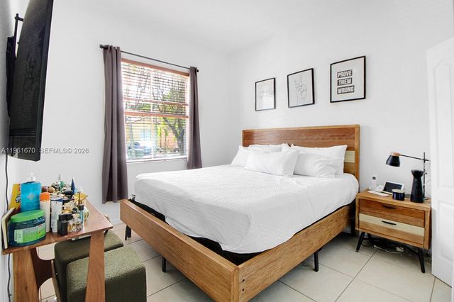 2120 NE 37th Rd, Homestead, FL 33033