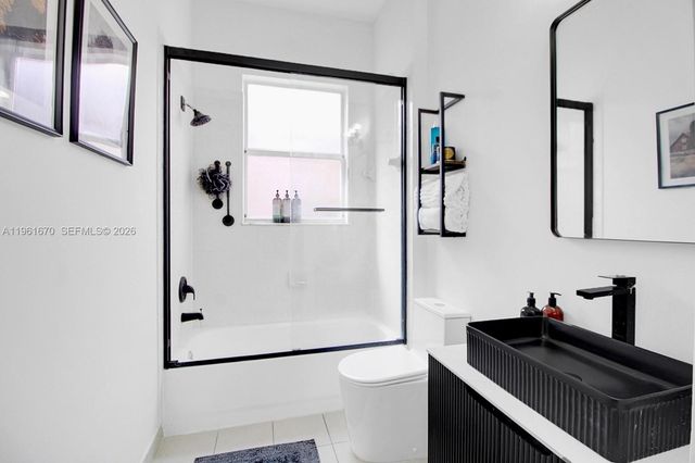 2120 NE 37th Rd, Homestead, FL 33033