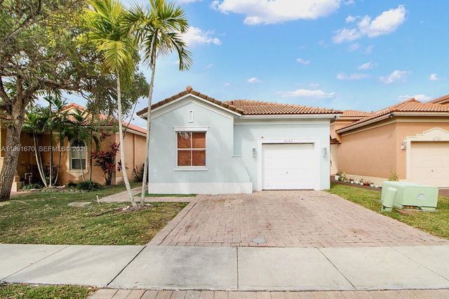 2120 NE 37th Rd, Homestead, FL 33033