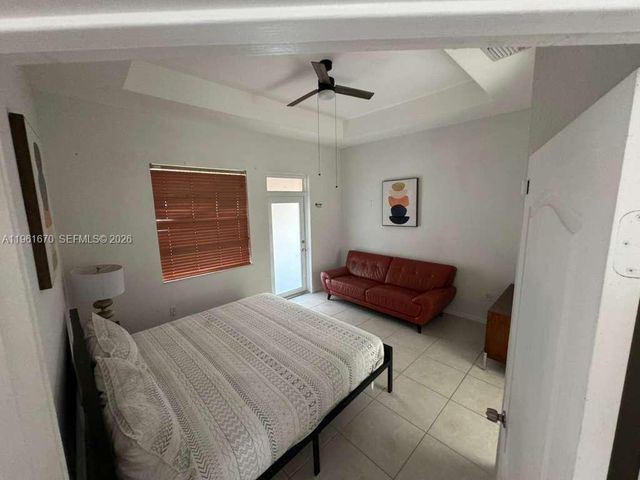 2120 NE 37th Rd, Homestead, FL 33033