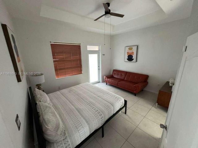 2120 NE 37th Rd, Homestead, FL 33033