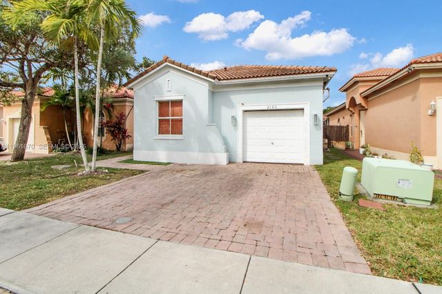 2120 NE 37th Rd, Homestead, FL 33033