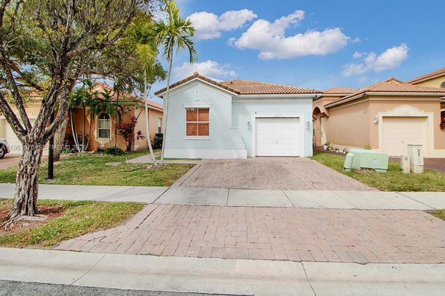 2120 NE 37th Rd, Homestead, FL 33033