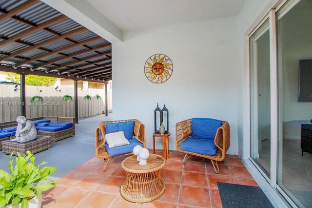 2120 NE 37th Rd, Homestead, FL 33033