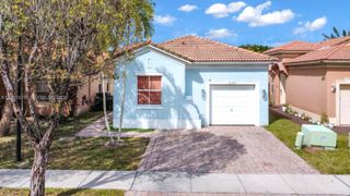 2120 NE 37th Rd, Homestead, FL 33033